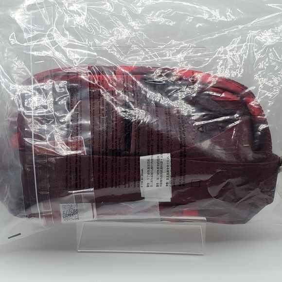 BNWT Rare Lululemon New Year Everywhere Belt 1L - Picture 6 of 14